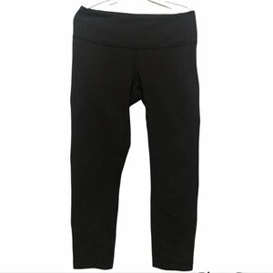 Lululemon  Athletica cropped leggings  size 6 buttery soft